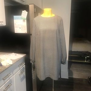 Lovely Black and White Long Sleeve Dress